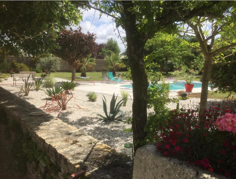 Bed and Breakfast La Rochelle Et L'Aunis Saint-Sauveur-d'Aunis Exteriér fotografie